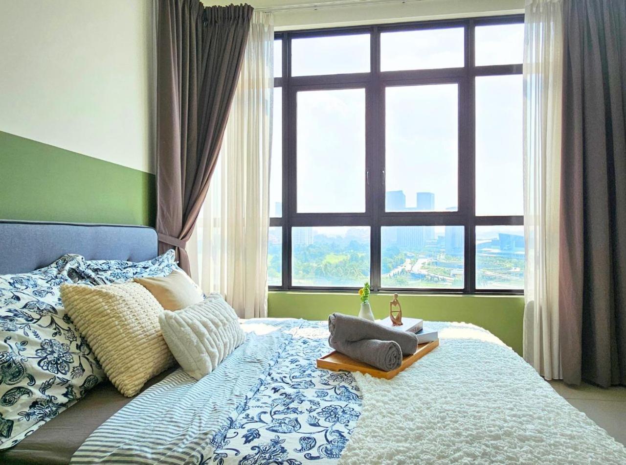 Conezion Near Ioi City Mall, Maeps Serdang, Putrajaya By Cloud Host Zewnętrze zdjęcie